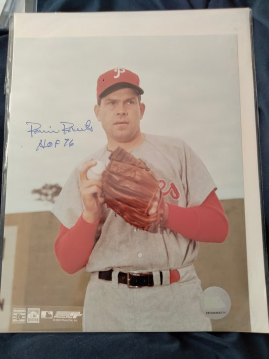 Robin Roberts "HOF 76" Signed 8 x 10 Photo - Phillies IP