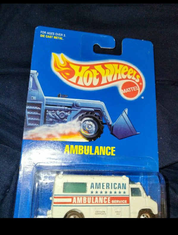 Vintage Hot Wheels Blue Card Main line #71 Ambulance