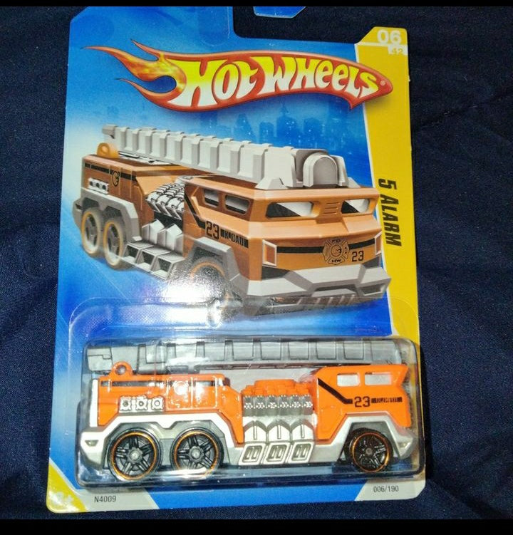 2009 Hot Wheels #6 New Models 6/42 5 ALARM Fire Engine Orange w/Black Pr5 Spokes