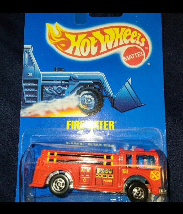 VINTAGE 1991 HOT WHEELS FIRE-EATER FIRE ENGINE TRUCK #82